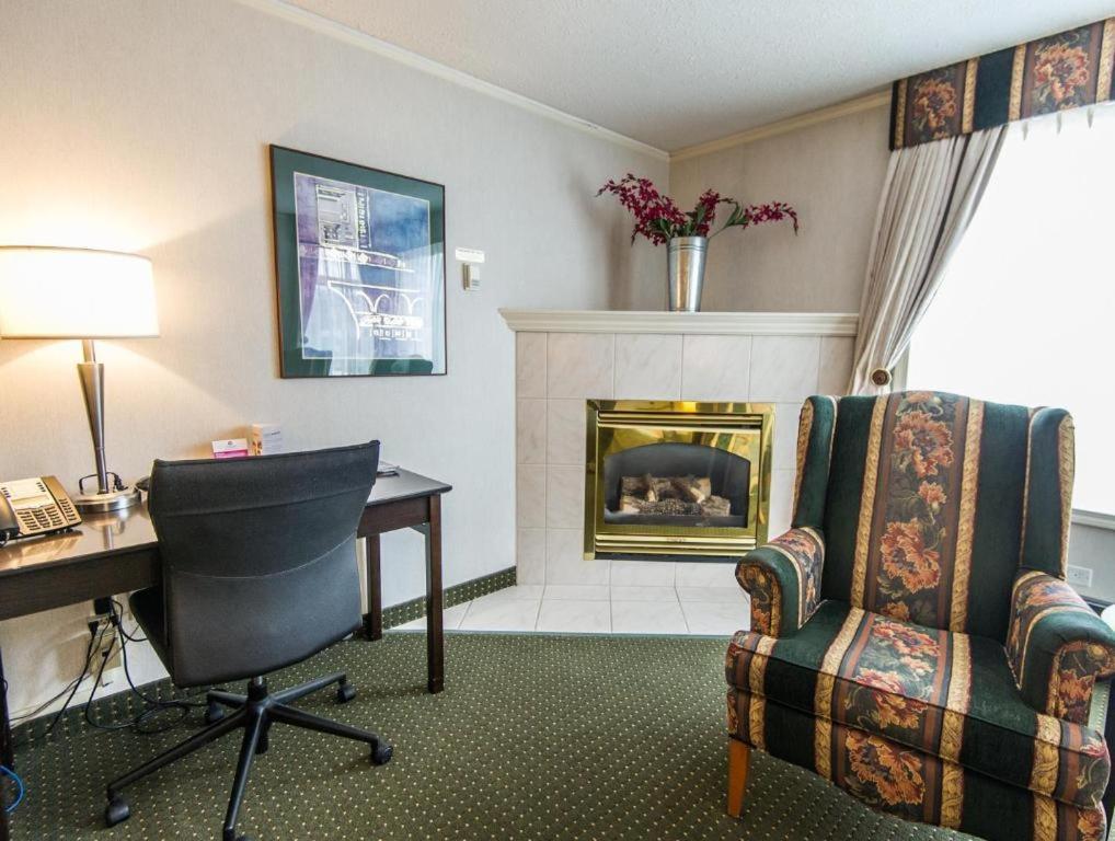 Coast High Country Inn Whitehorse Esterno foto