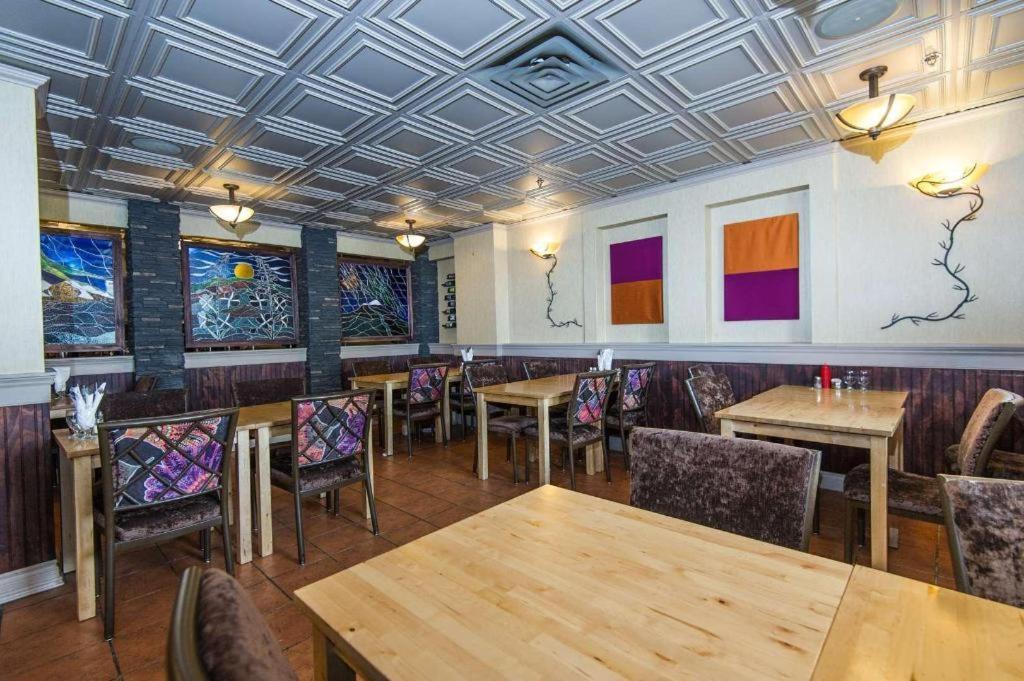 Coast High Country Inn Whitehorse Esterno foto