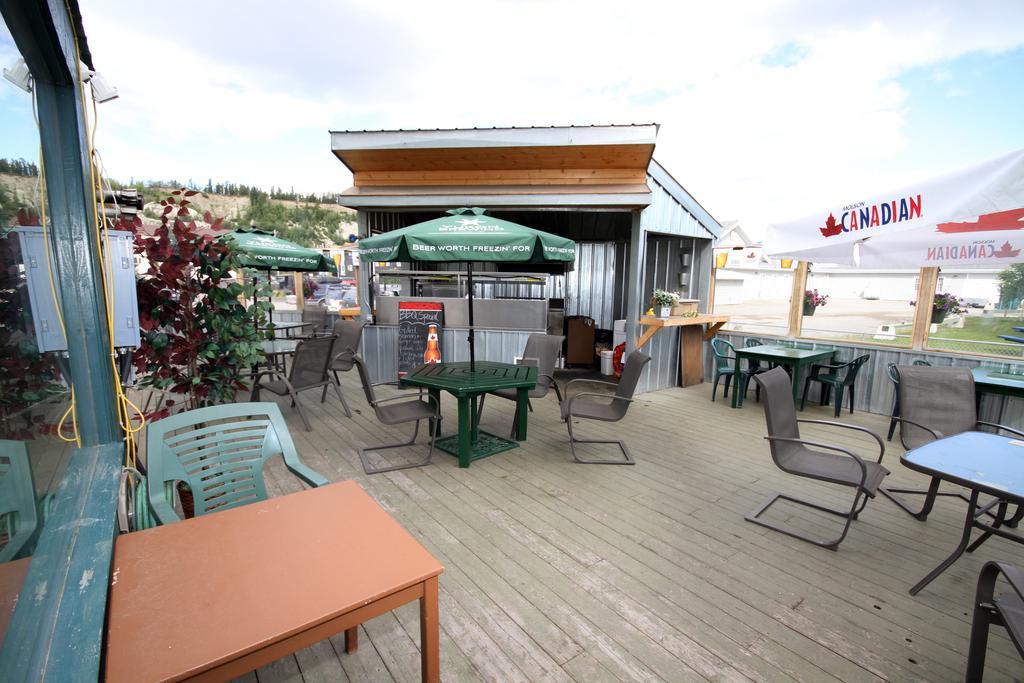 Coast High Country Inn Whitehorse Esterno foto