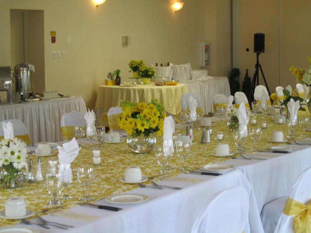 Coast High Country Inn Whitehorse Esterno foto